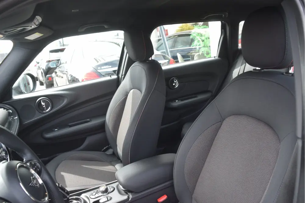 Mini Clubman Clubman 1.5 Cooper Business Edition Automa uit 2019, foto 9
