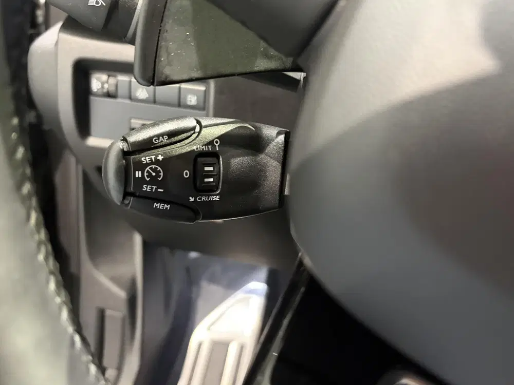 Citroën C5 Aircross Citroen C5 Aircross 1.6 Plug-in Hybrid 225 uit 2022, foto 15