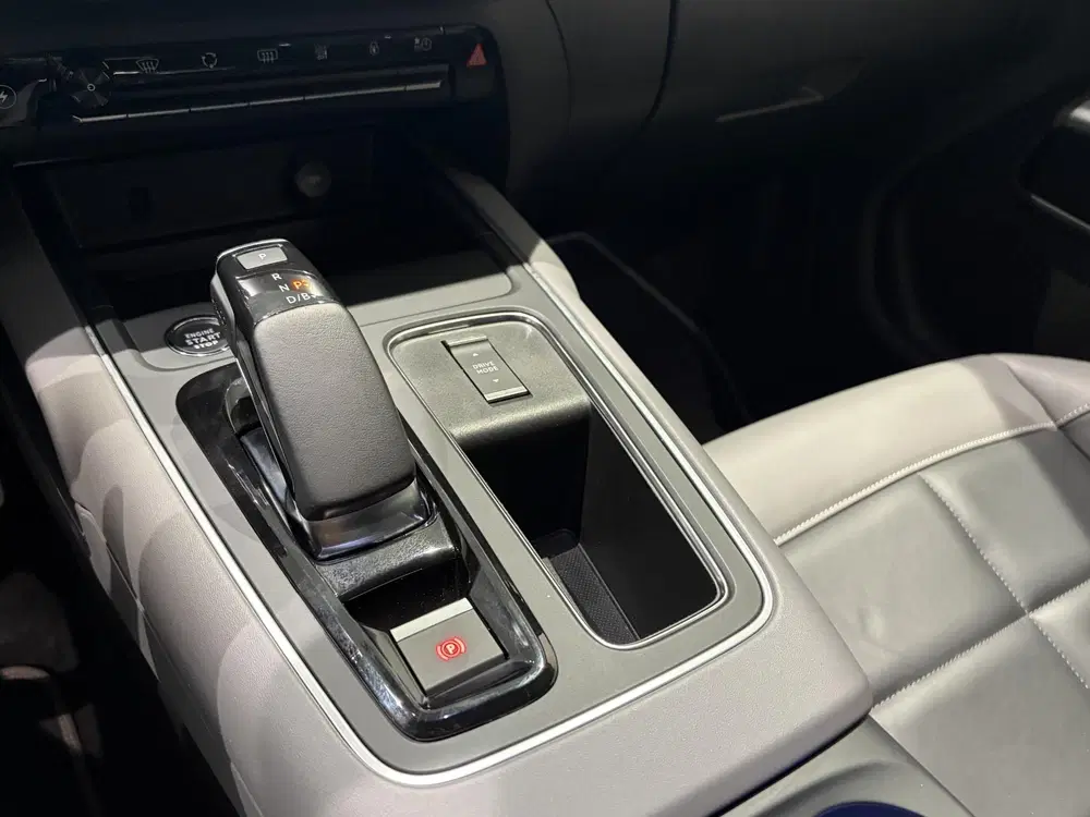 Citroën C5 Aircross Citroen C5 Aircross 1.6 Plug-in Hybrid 225 uit 2022, foto 16