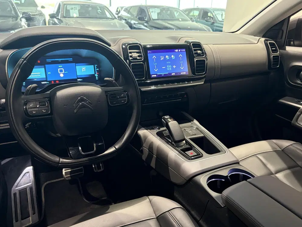 Citroën C5 Aircross Citroen C5 Aircross 1.6 Plug-in Hybrid 225 uit 2022, foto 9