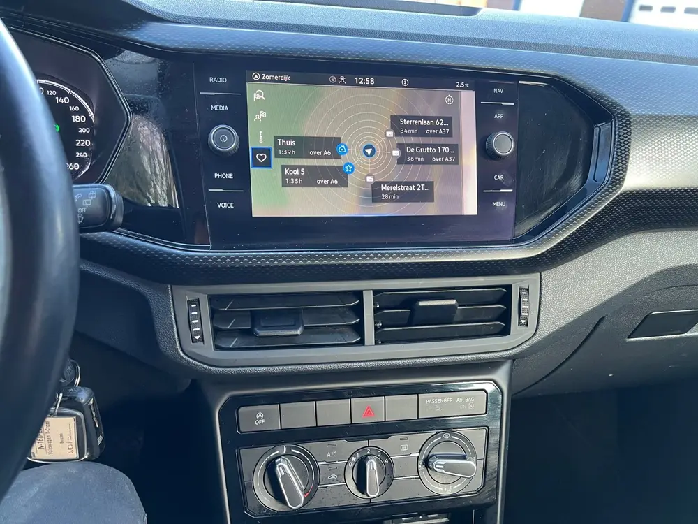 Volkswagen T-Cross 1.0 TSI Life Navi Trekhaak Automaat Cruis uit 2021, foto 17