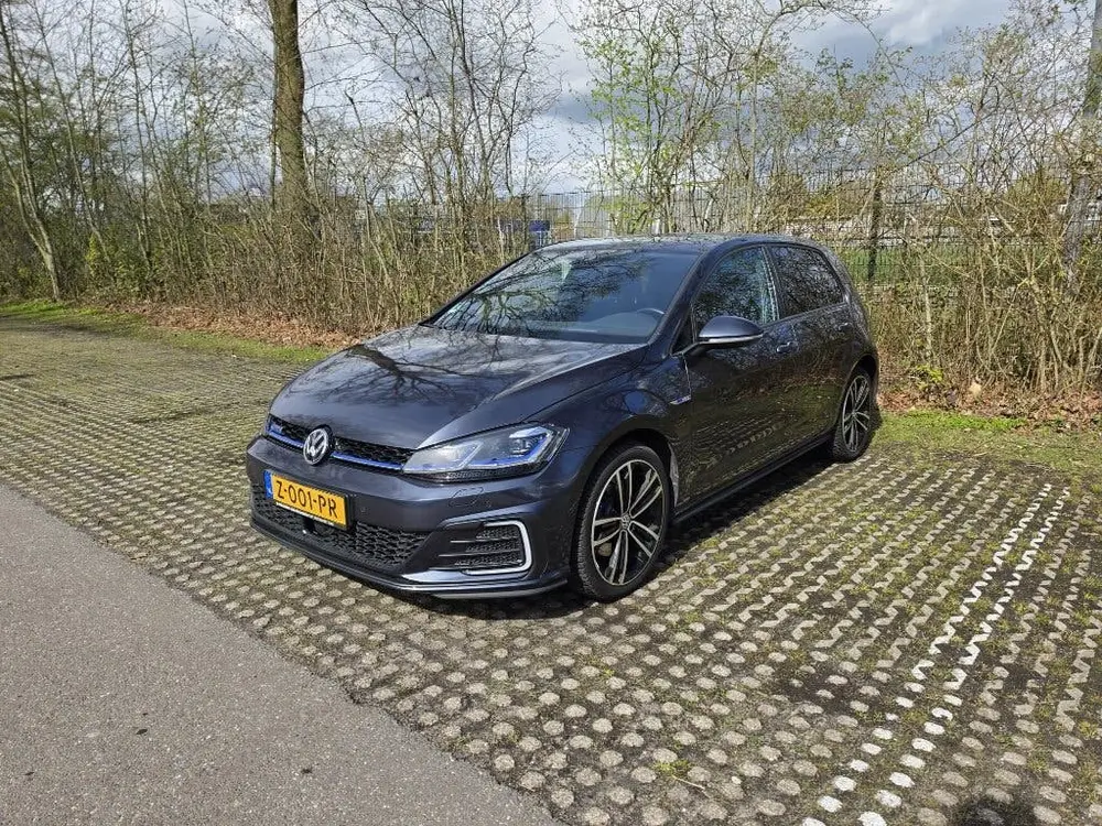 Volkswagen Golf 7.5 GTE 204pk DSG 2020 Blauw uit 2020, foto 5