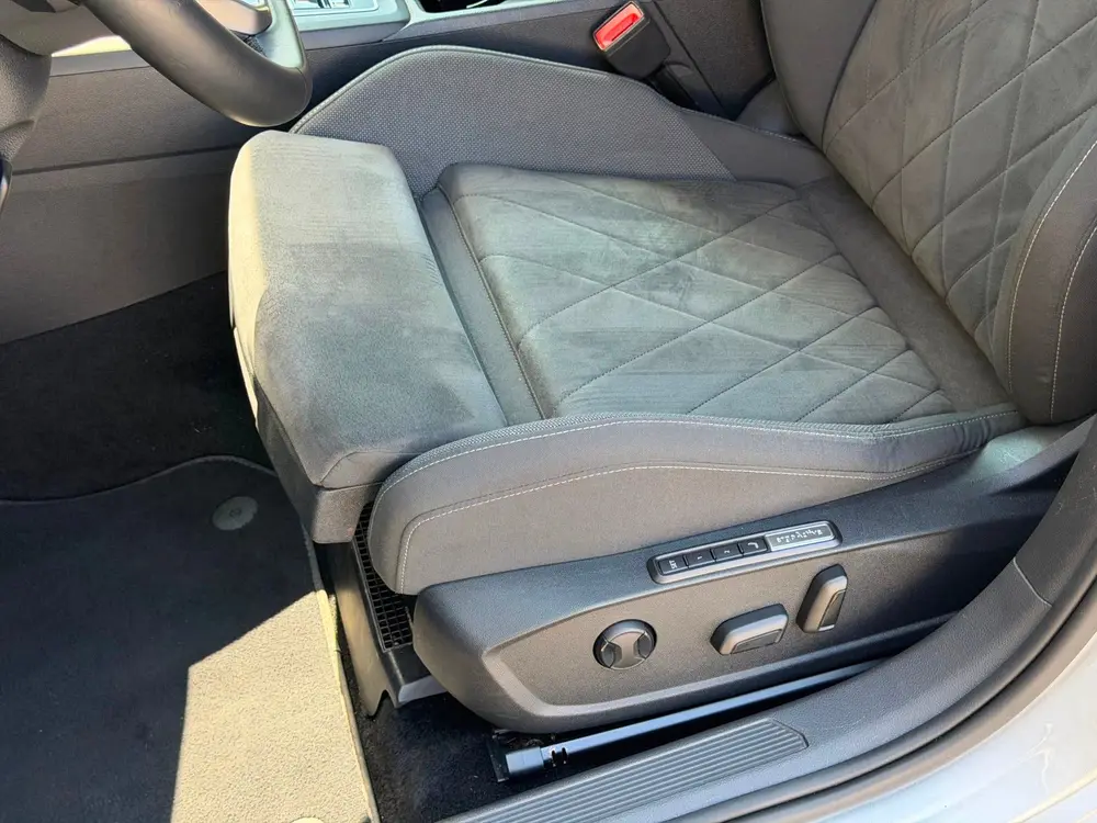 Volkswagen Golf Variant 1.5 eTSI Style | Massage | Memory | uit 2021, foto 17