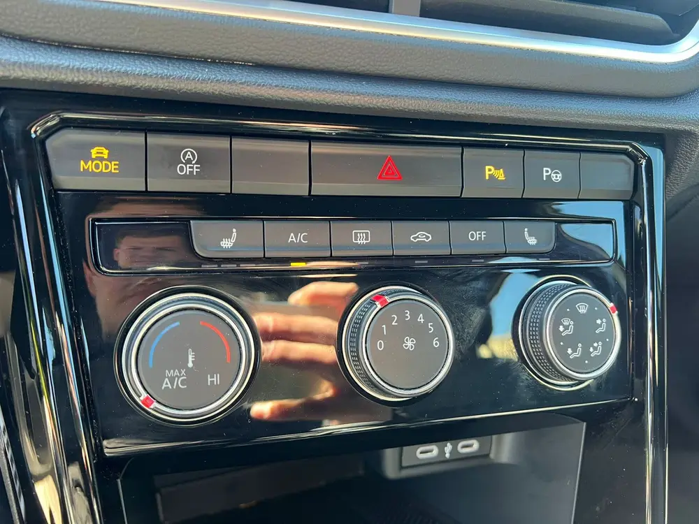 Volkswagen T-Roc 1.0 TSI R-Line virtual cockpit, stoelverw uit 2024, foto 18