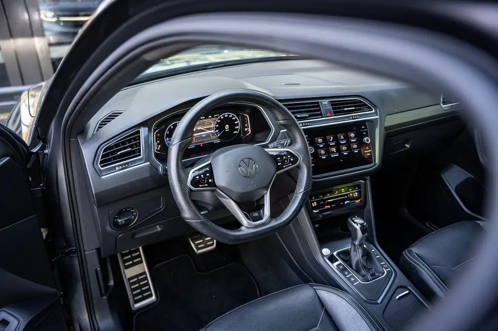 Volkswagen Tiguan Allspace 1.5 TSI R-Line Business+ | 7 pers uit 2022, foto 2