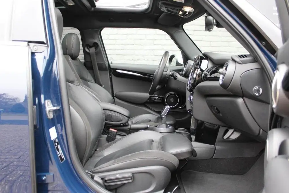 Mini Cooper S 2.0 Cooper S AUT JCW PANO ACC H uit 2019, foto 13