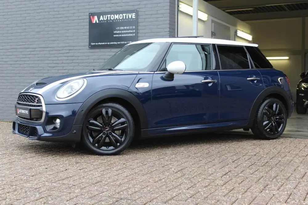 Mini Cooper S 2.0 Cooper S AUT JCW PANO ACC H uit 2019, foto 2