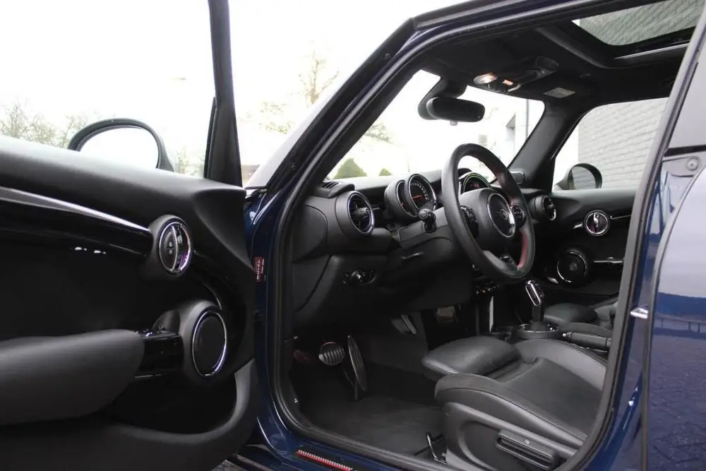 Mini Cooper S 2.0 Cooper S AUT JCW PANO ACC H uit 2019, foto 6
