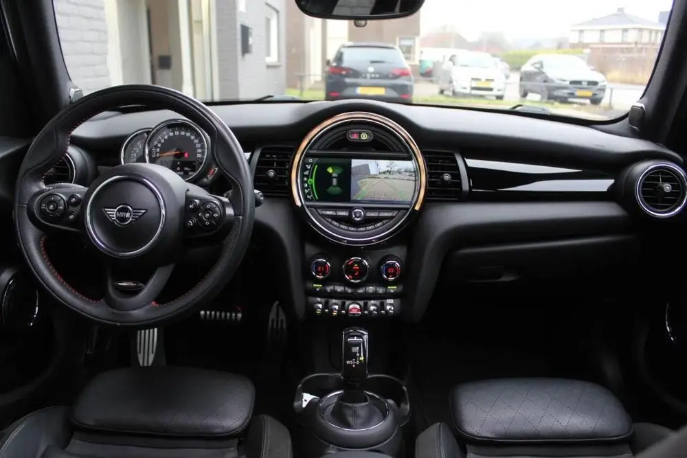 Mini Cooper S 2.0 Cooper S AUT JCW PANO ACC H uit 2019, foto 7