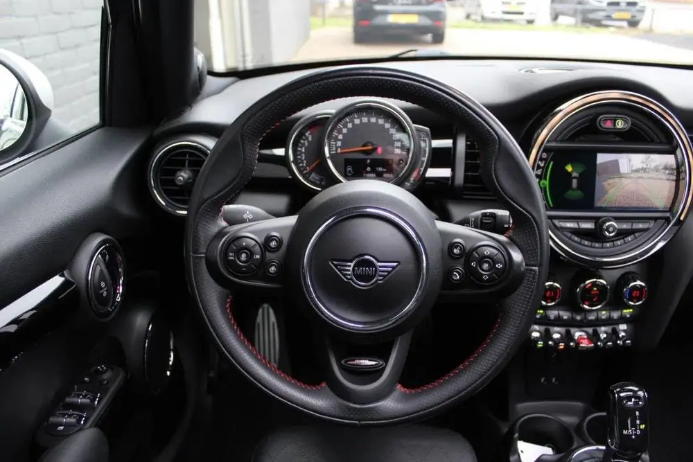 Mini Cooper S 2.0 Cooper S AUT JCW PANO ACC H uit 2019, foto 8