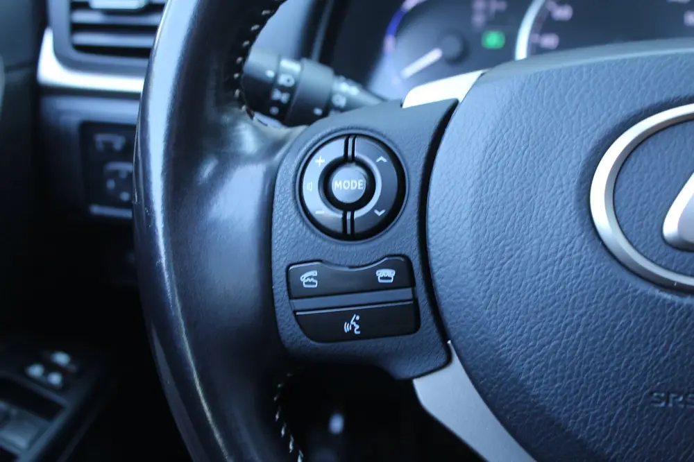 Lexus CT 200h 136pk Edition 30 Schuifdak NL-Auto NAP uit 2020, foto 17