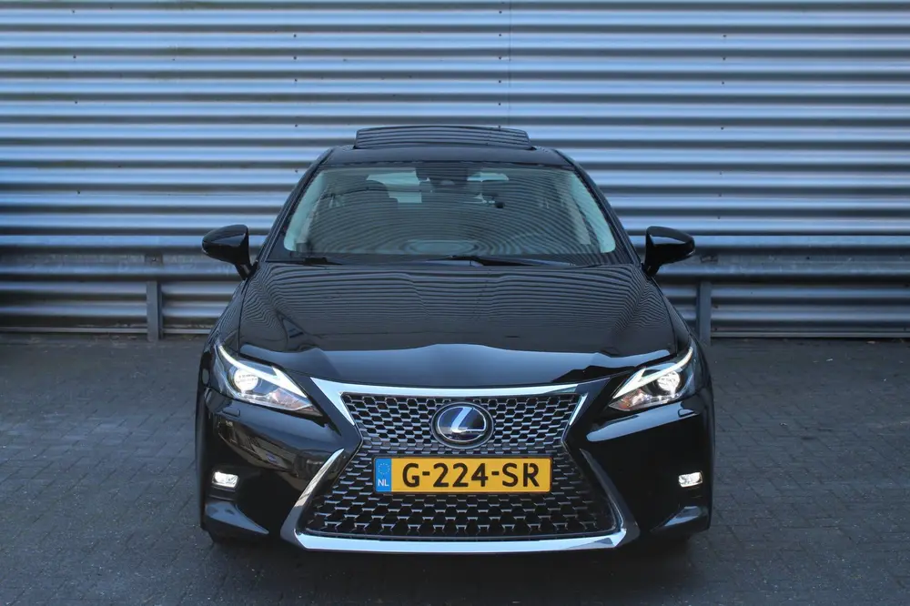 Lexus CT 200h 136pk Edition 30 Schuifdak NL-Auto NAP uit 2020, foto 2
