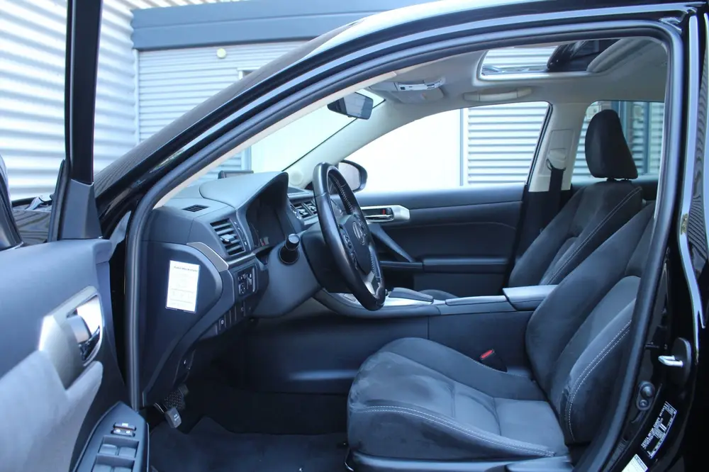 Lexus CT 200h 136pk Edition 30 Schuifdak NL-Auto NAP uit 2020, foto 9
