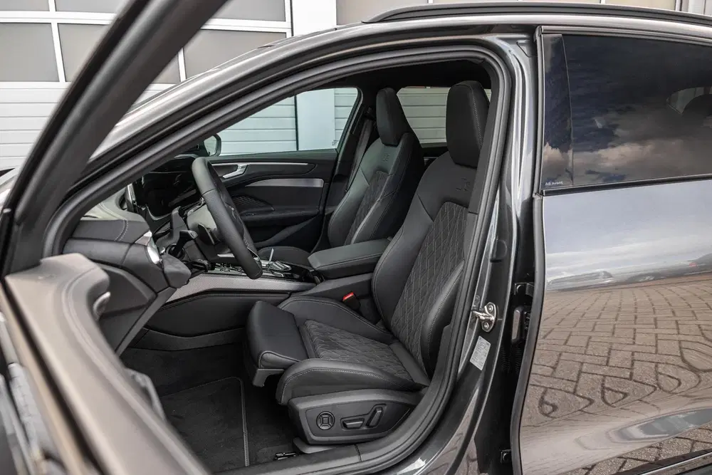 Audi A6 2.0 e-hybrid 367pk quattro S edition Compe uit 2026, foto 4