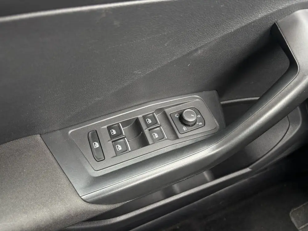 Volkswagen T-Roc 1.5 TSI ACT Style Carplay Camera Led Adapti uit 2019, foto 15