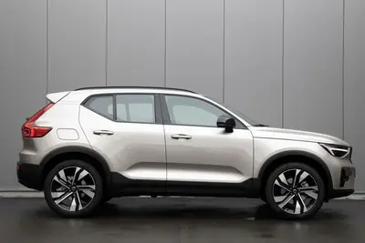 Volvo XC40 B4 MY2027 SAMENSTELLEN EXTRA VOORDEEL uit 2026