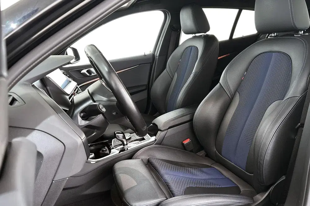 BMW 1-serie 120i Business Edition Automaat M Sport Sto uit 2022, foto 6