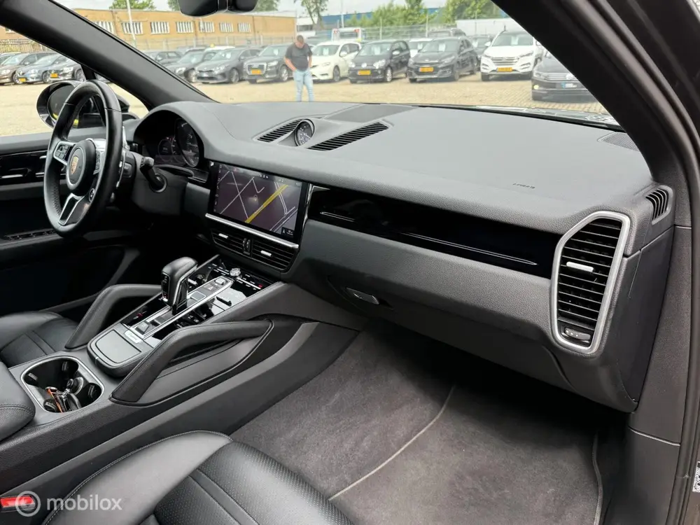 Porsche Cayenne 3.0 E-Hybrid SPORT DESIGN uit 2020, foto 15