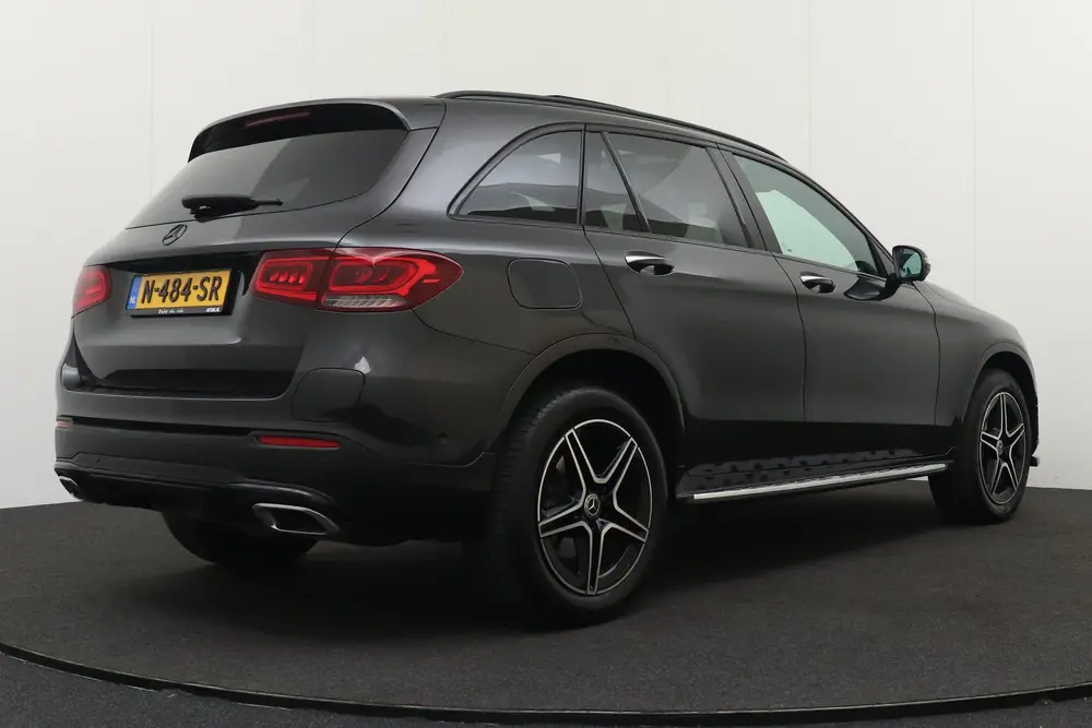 Mercedes-Benz GLC GLC 300e 4MATIC AMG Pano-dak Adapt.Cruise uit 2022, foto 2