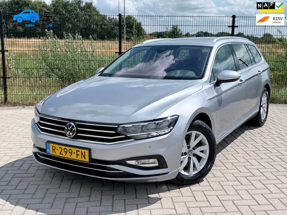 Volkswagen Passat Variant 1.5 TSI Business | Carplay | PDC | uit 2022
