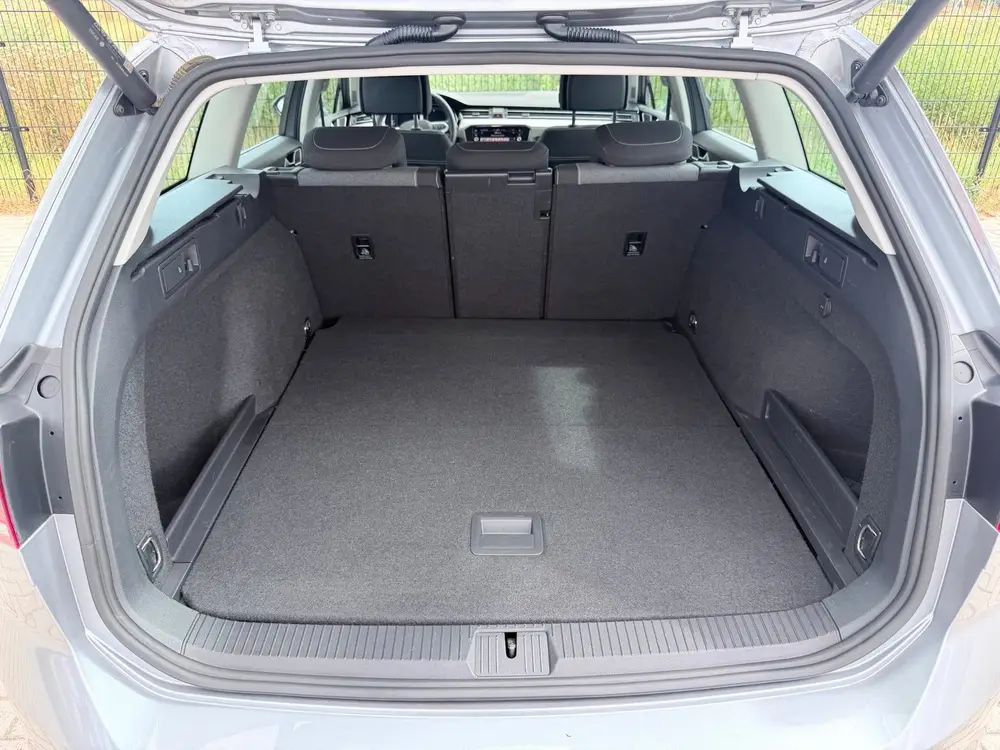 Volkswagen Passat Variant 1.5 TSI Business | Carplay | PDC | uit 2022, foto 10