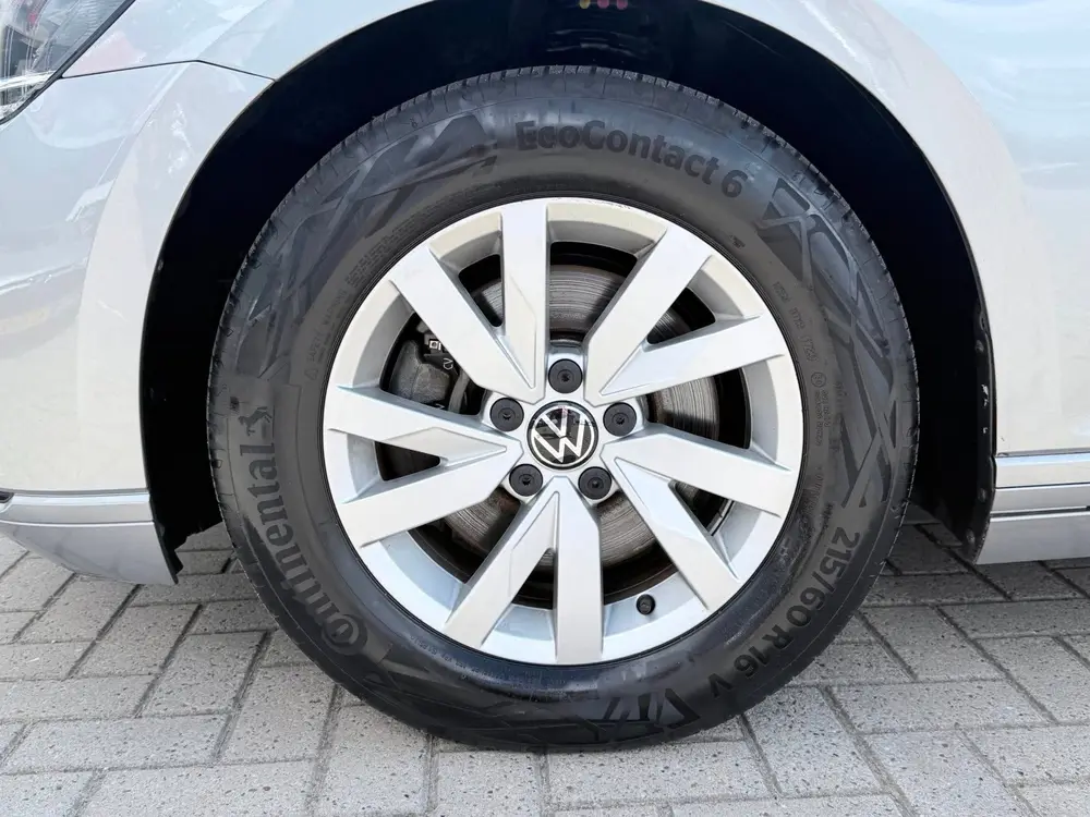 Volkswagen Passat Variant 1.5 TSI Business | Carplay | PDC | uit 2022, foto 11