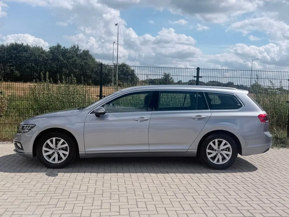 Volkswagen Passat Variant 1.5 TSI Business | Carplay | PDC | uit 2022, foto 7