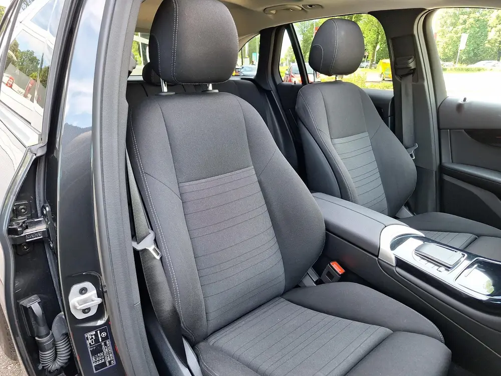 Mercedes-Benz GLC 300e 4MATIC uit 2022, foto 7