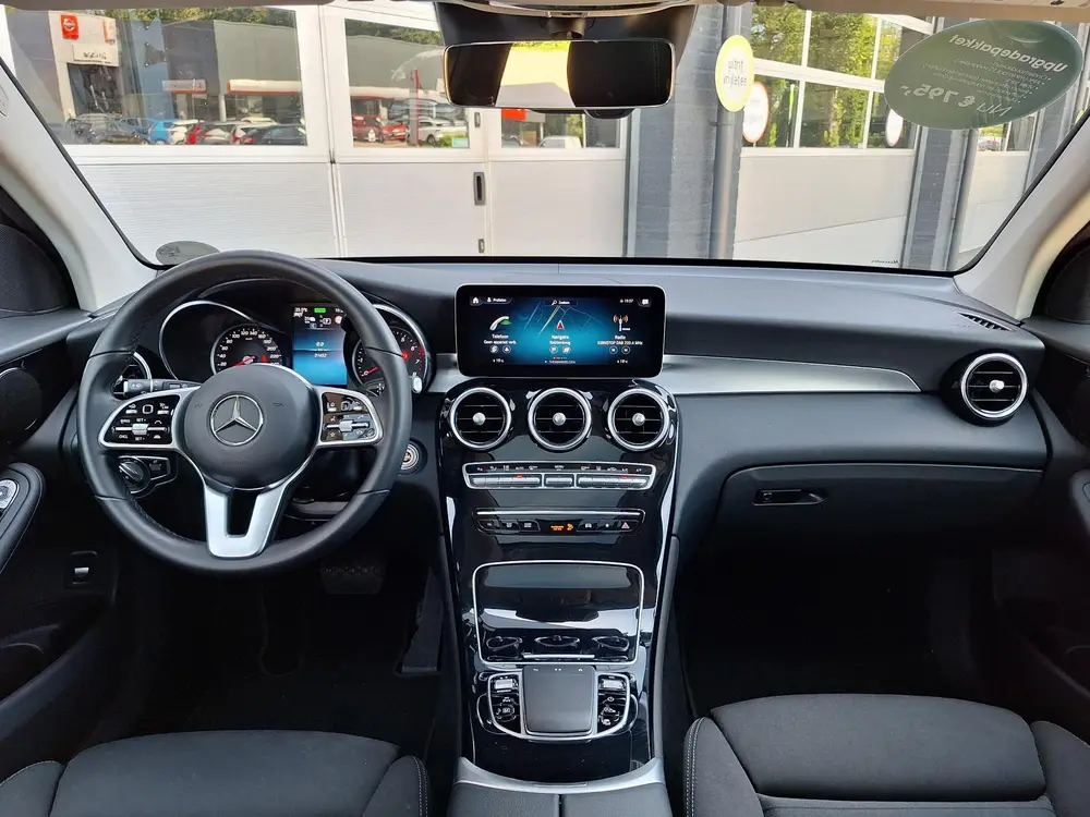 Mercedes-Benz GLC 300e 4MATIC uit 2022, foto 9