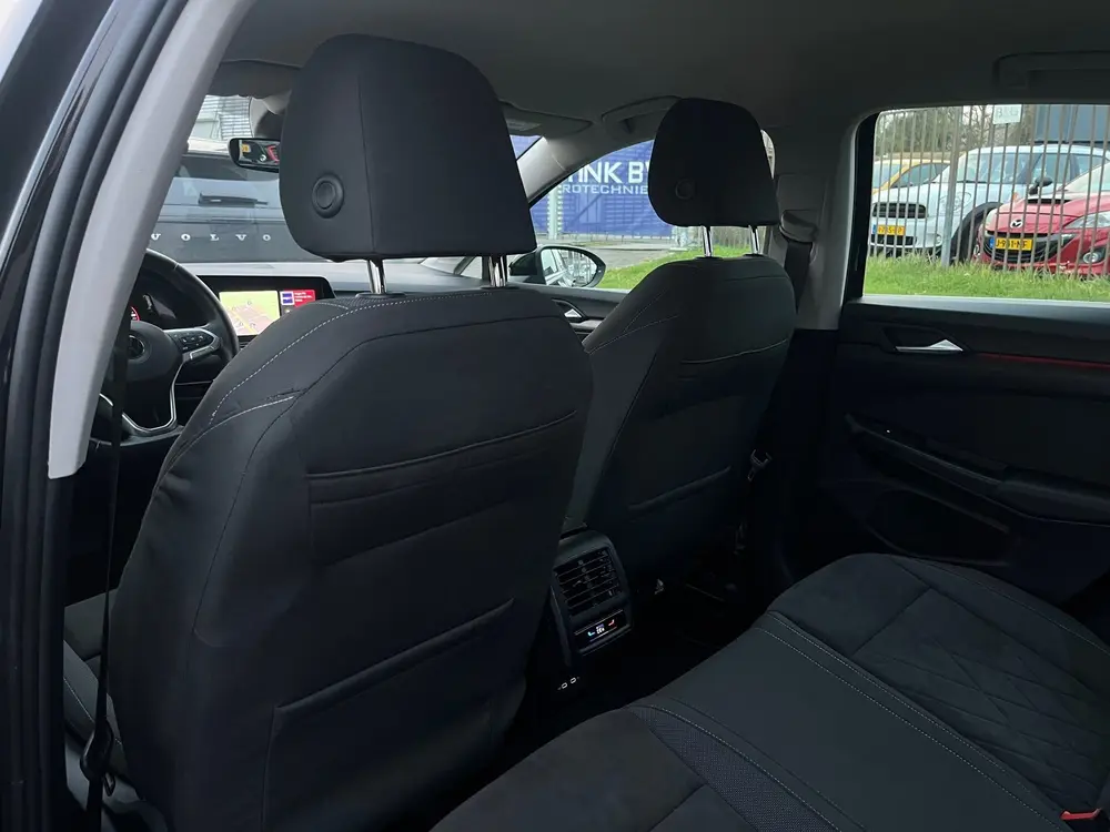 Volkswagen GOLF 8 eHybrid KeyLess|Alcantara|NAP CarPass! uit 2024, foto 11