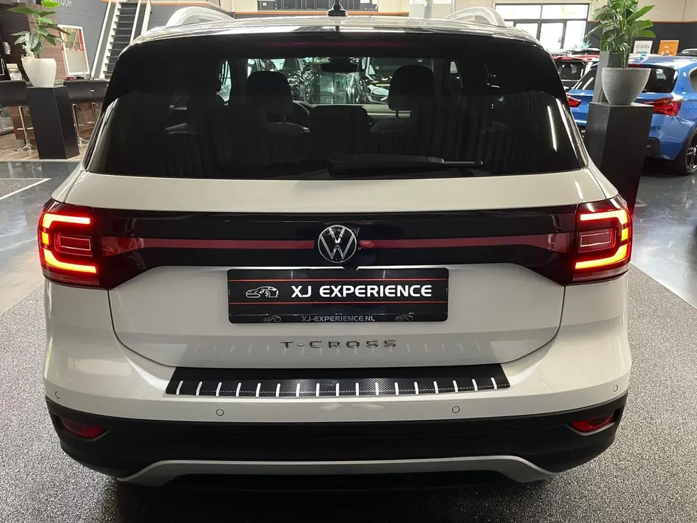 Volkswagen T-Cross Style NAVI 150 PK 18"" uit 2020, foto 10