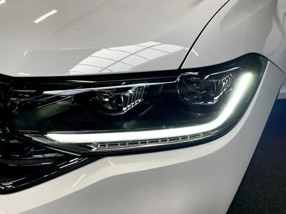 Volkswagen T-Cross Style NAVI 150 PK 18"" uit 2020, foto 12