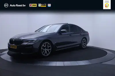 BMW 5-serie 5 Serie 530iA M-SPORT High Executive LASER uit 2021