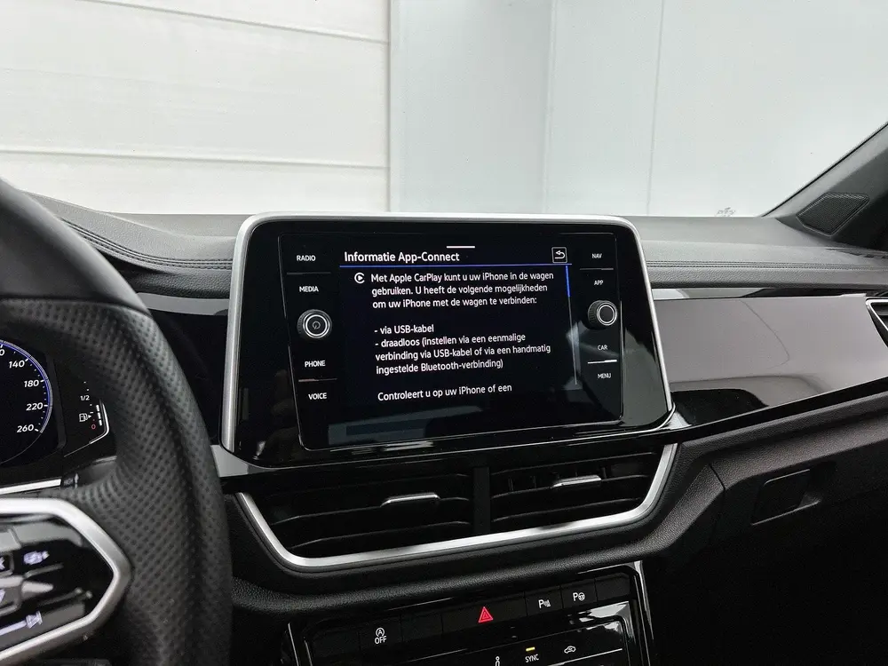 Volkswagen T-Roc 1.0 TSI R-Line | 110 PK | Apple Carplay / A uit 2023, foto 15