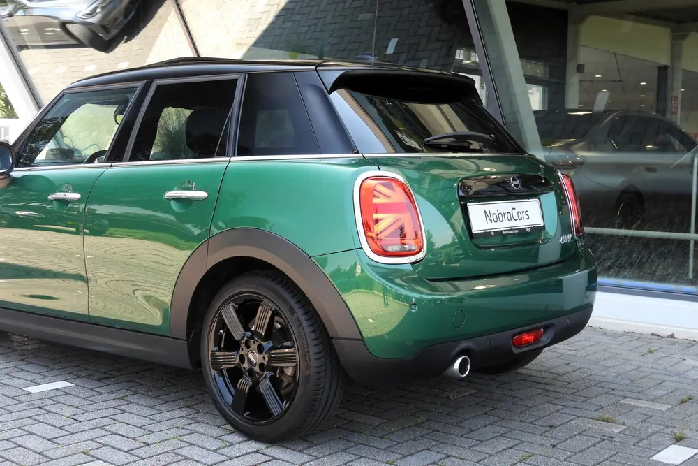 Mini Hatchback Cooper Automaat uit 2019, foto 13