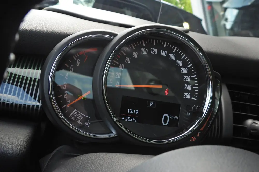 Mini Hatchback Cooper Automaat uit 2019, foto 16