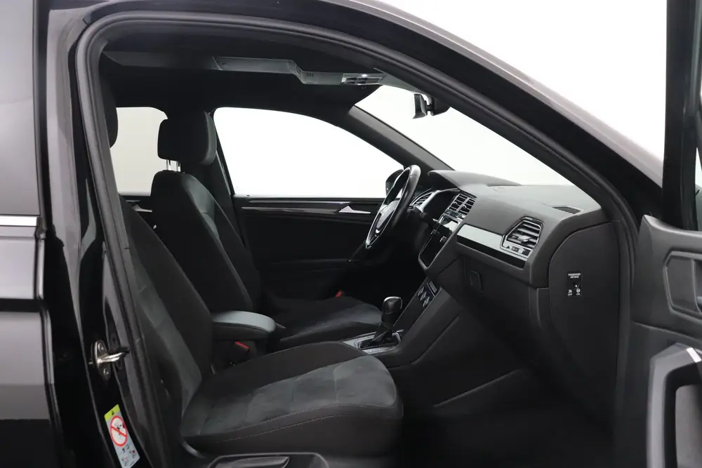 Volkswagen Tiguan Allspace 1.5 150 PK Aut. R-Line 7p. Trekha uit 2020, foto 16
