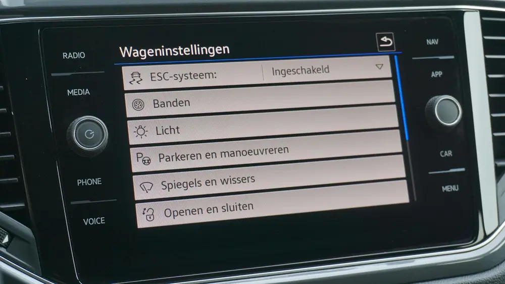 Volkswagen T-Roc 1.5 TSI 150pk DSG Sport Clima Keyless DAB V uit 2022, foto 15