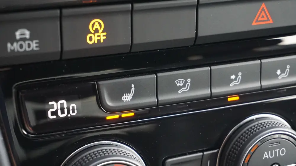 Volkswagen T-Roc 1.5 TSI 150pk DSG Sport Clima Keyless DAB V uit 2022, foto 18
