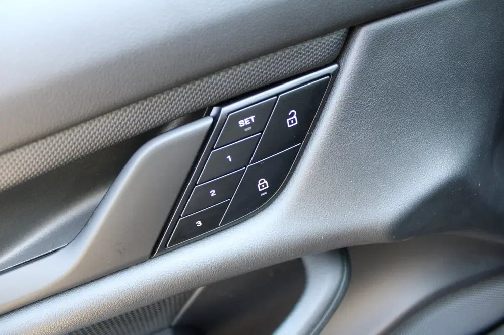 Porsche Taycan 93 kWh uit 2023, foto 20