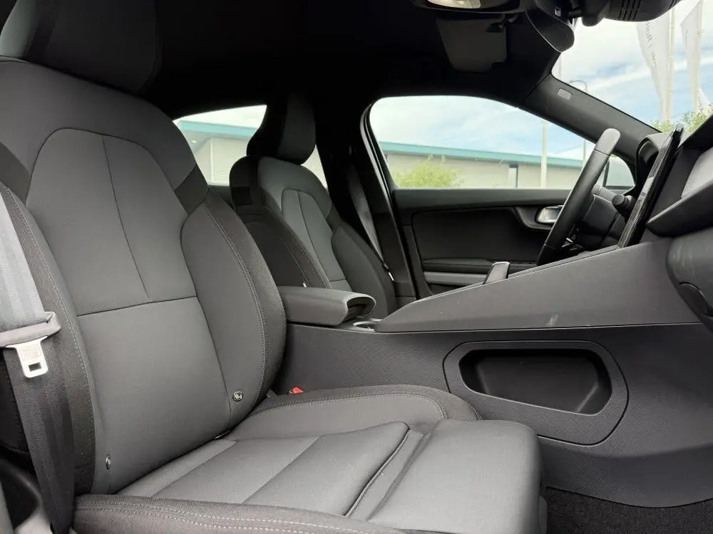 Polestar 2 Standard Range Single 64 kWh | Magnesium | WeaveT uit 2023, foto 7