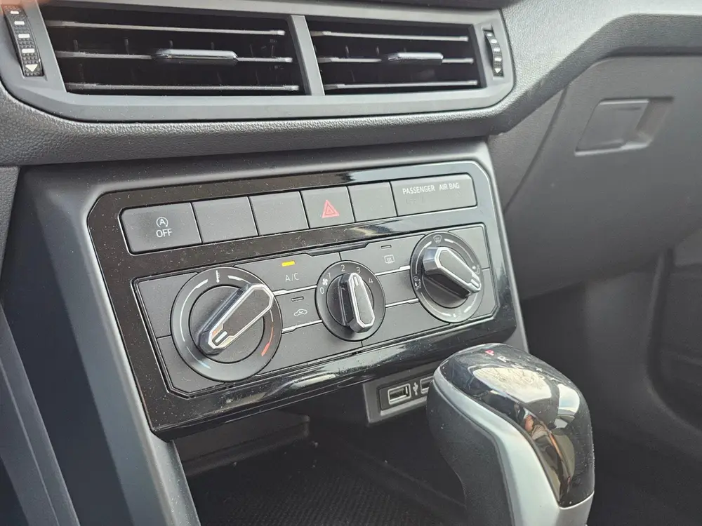 Volkswagen T-Cross 1.0 TSI DSG Life ADAPTIVE CRUISE TREKHAAK uit 2019, foto 10