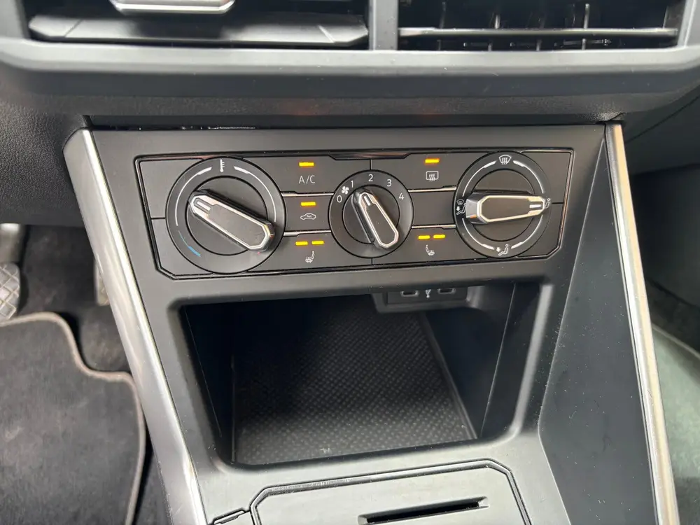Volkswagen Polo 1.0 MPI 80pk 2022 Grijs uit 2022, foto 13
