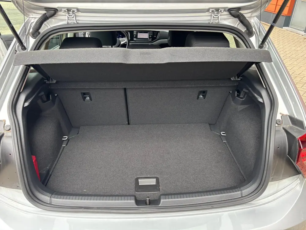 Volkswagen Polo 1.0 MPI 80pk 2022 Grijs uit 2022, foto 17