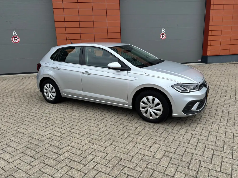 Volkswagen Polo 1.0 MPI 80pk 2022 Grijs uit 2022, foto 2