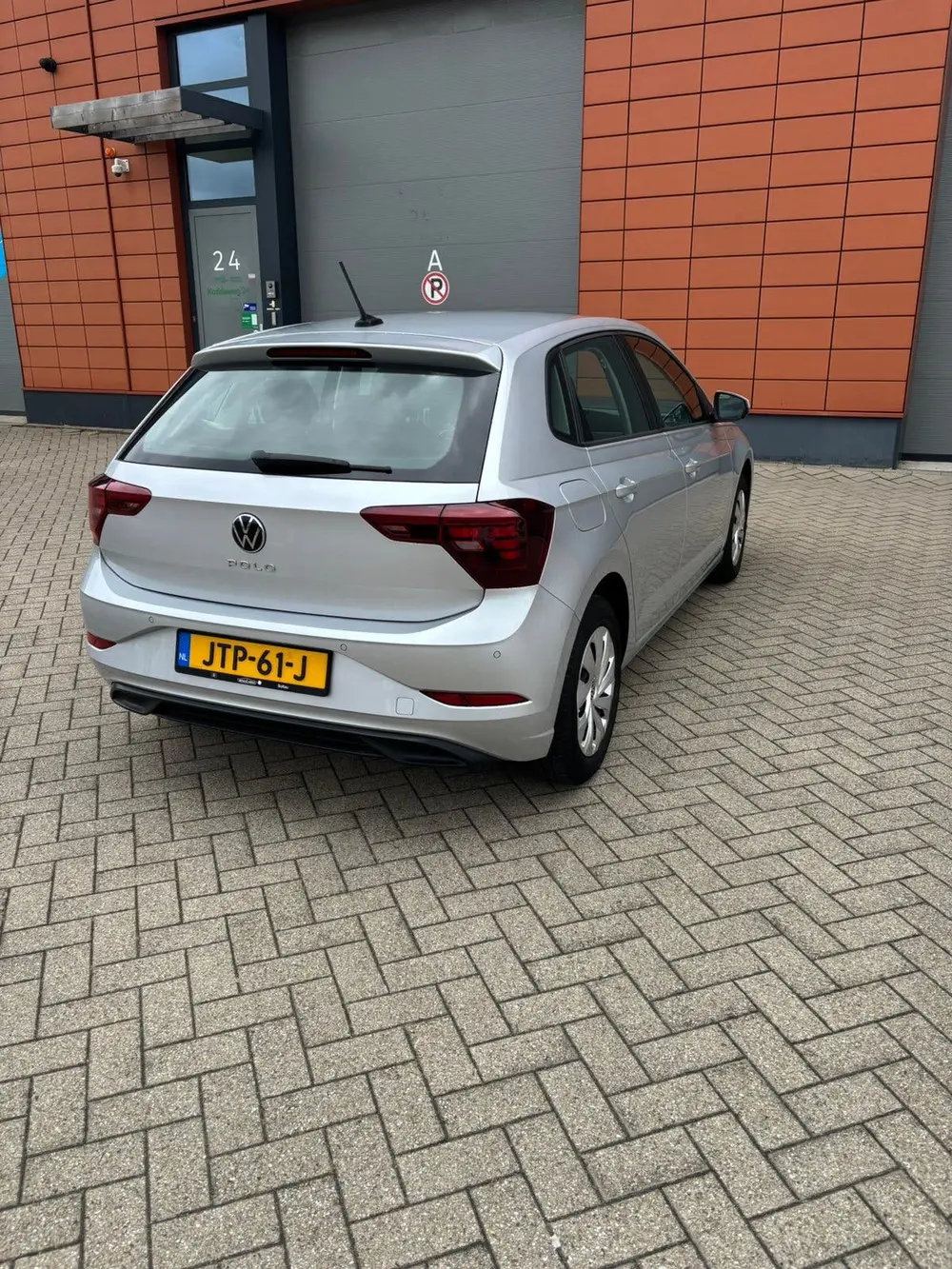Volkswagen Polo 1.0 MPI 80pk 2022 Grijs uit 2022, foto 8