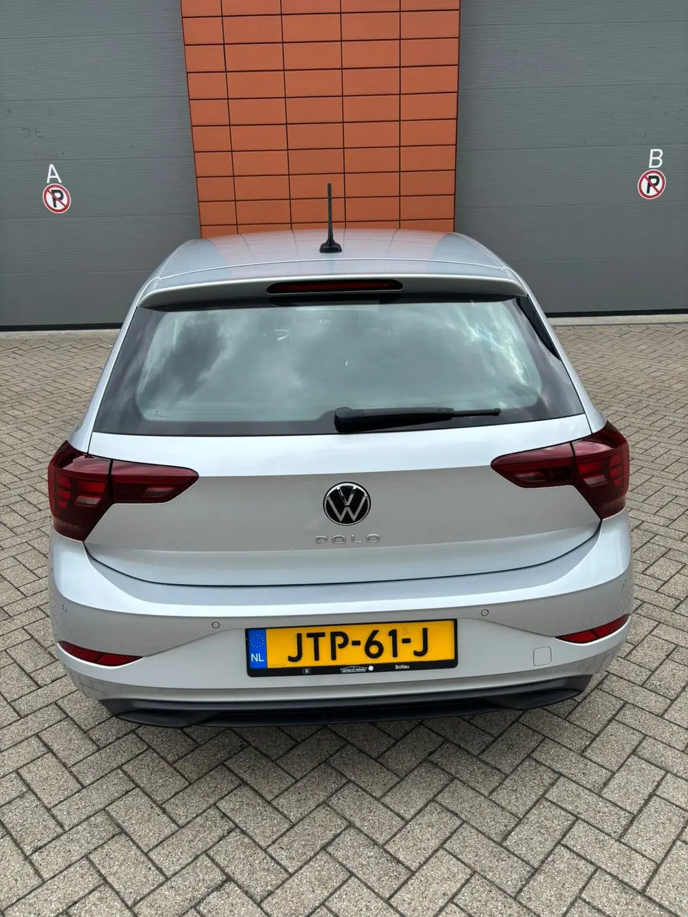 Volkswagen Polo 1.0 MPI 80pk 2022 Grijs uit 2022, foto 9