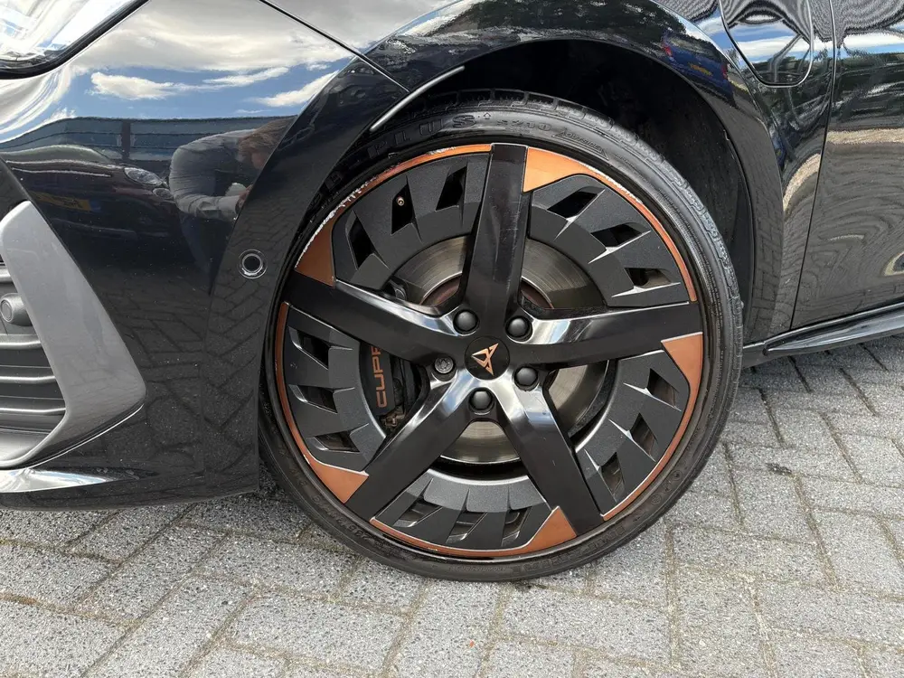 Cupra Leon 1.4 e-Hybrid 245 uit 2021, foto 2