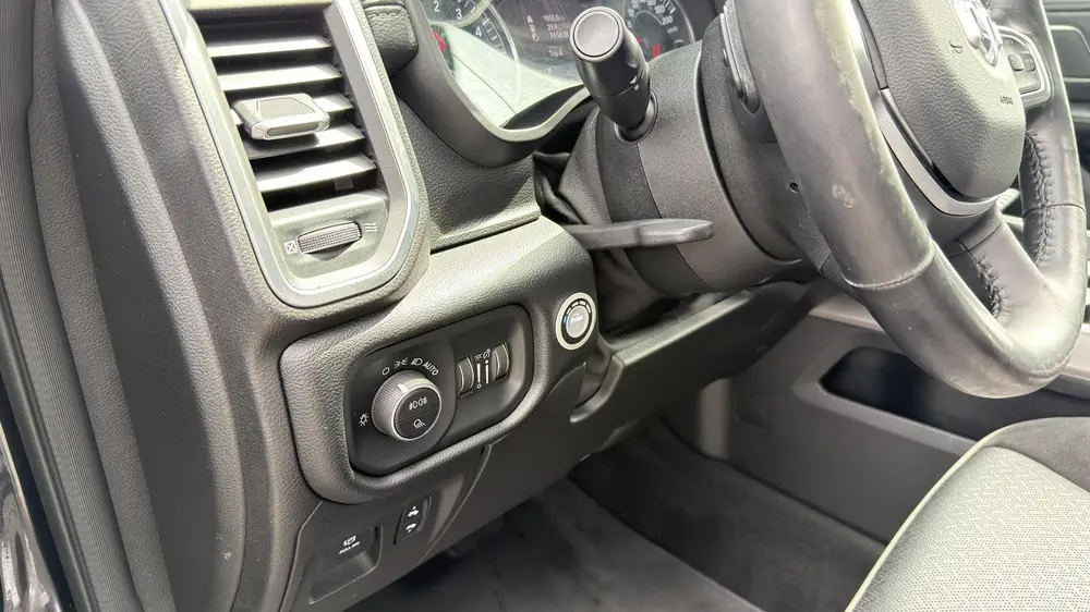 Dodge Ram 1500 5.7 V8 4x4 Crew Cab Laramie uit 2019, foto 16