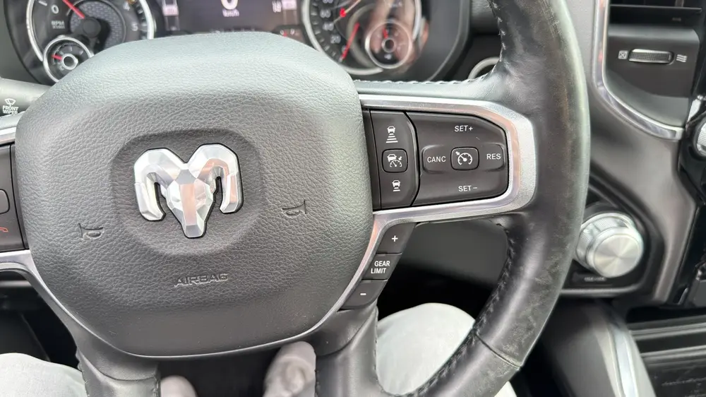 Dodge Ram 1500 5.7 V8 4x4 Crew Cab Laramie uit 2019, foto 19